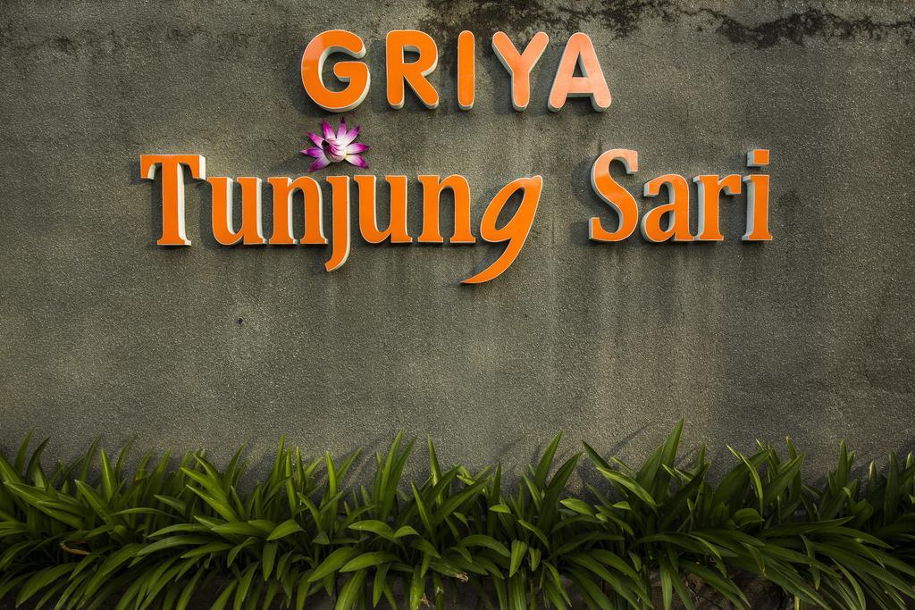 Hotel Griya Tunjung Sari Denpasar Zewnętrze zdjęcie